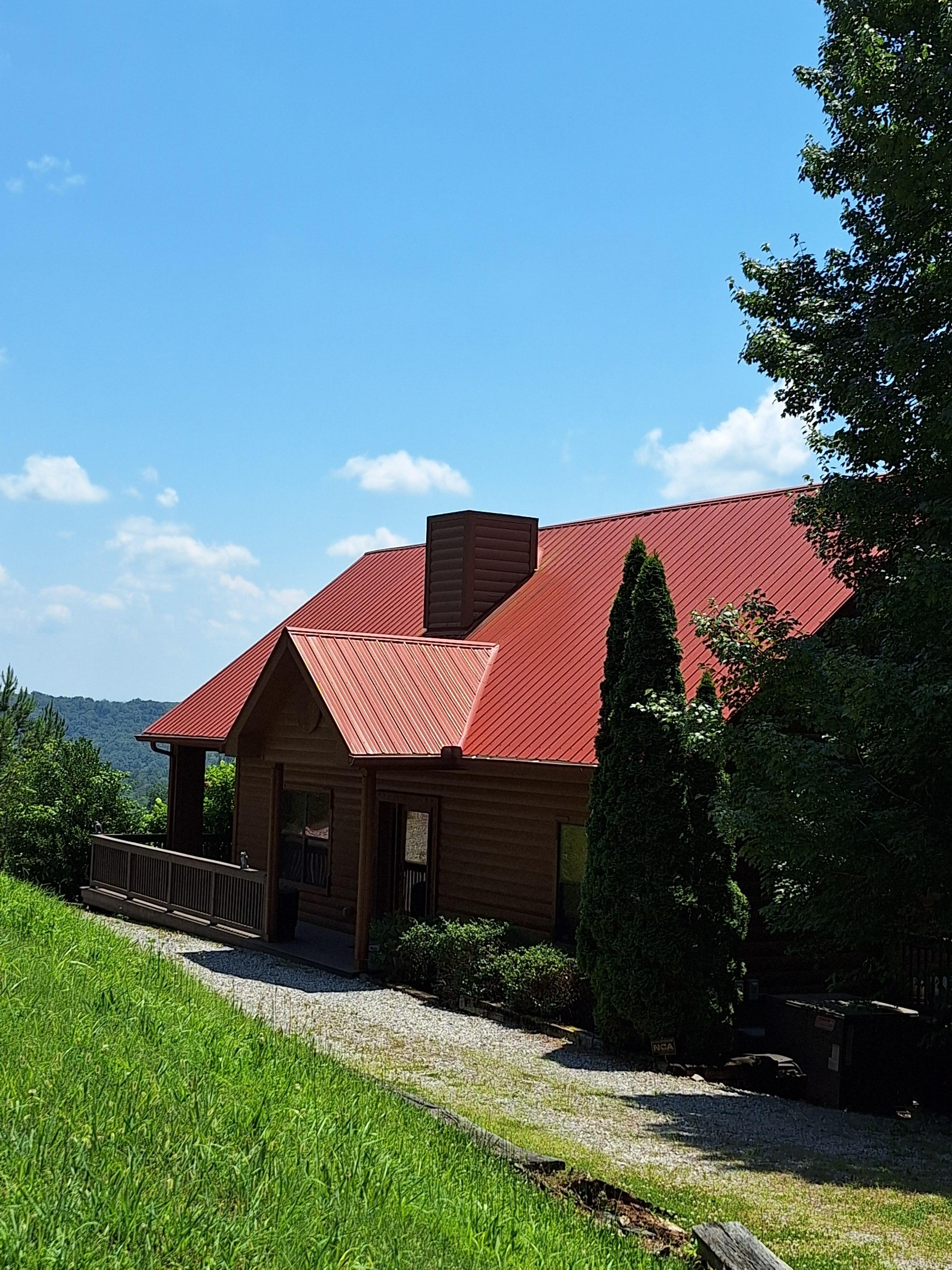 Beautiful Fox & Bear Lodge