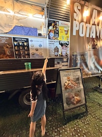 飯店庭院晚餐餐車