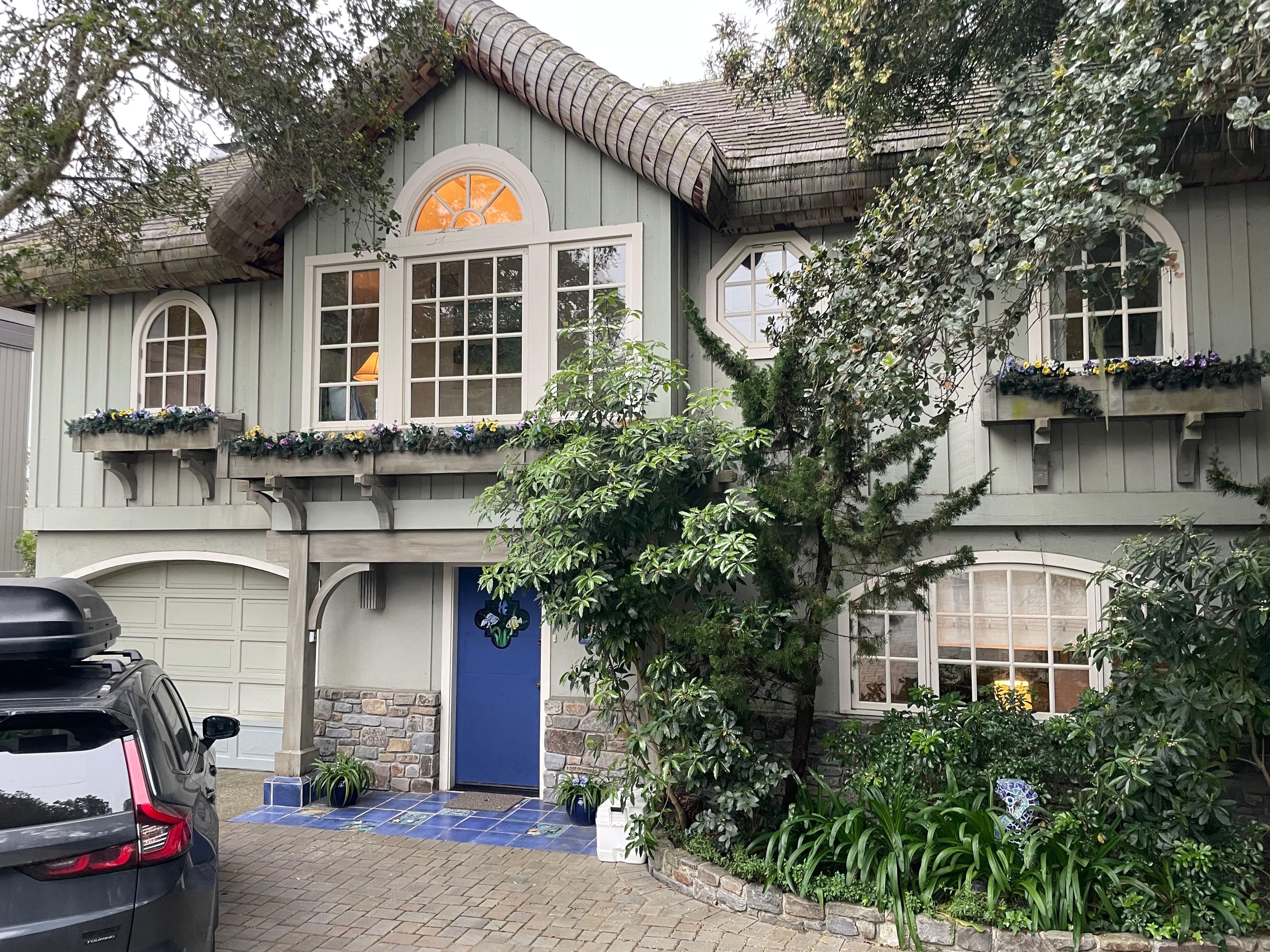 Steep downhill driveway 