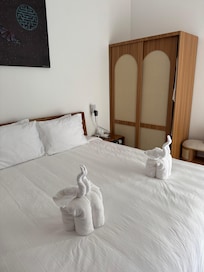 Towel elephants on the bed