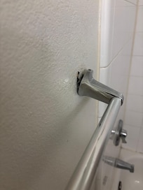 Towel rack