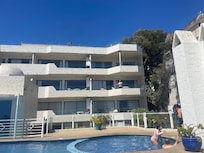 FotografĂa tomada desde la piscina