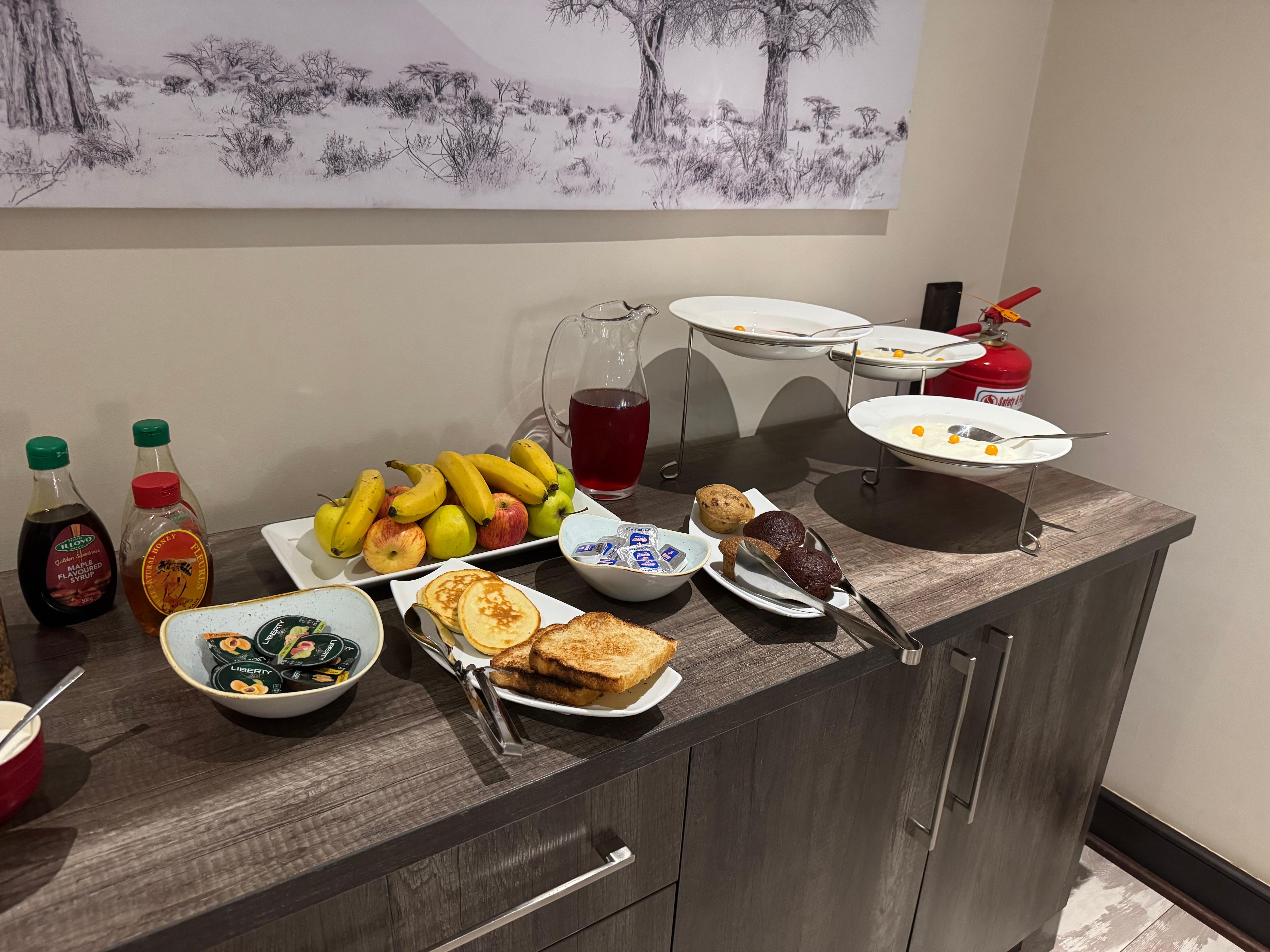 Beautiful light breakfast spread 😊