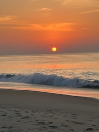 Sunrise-two minute walk