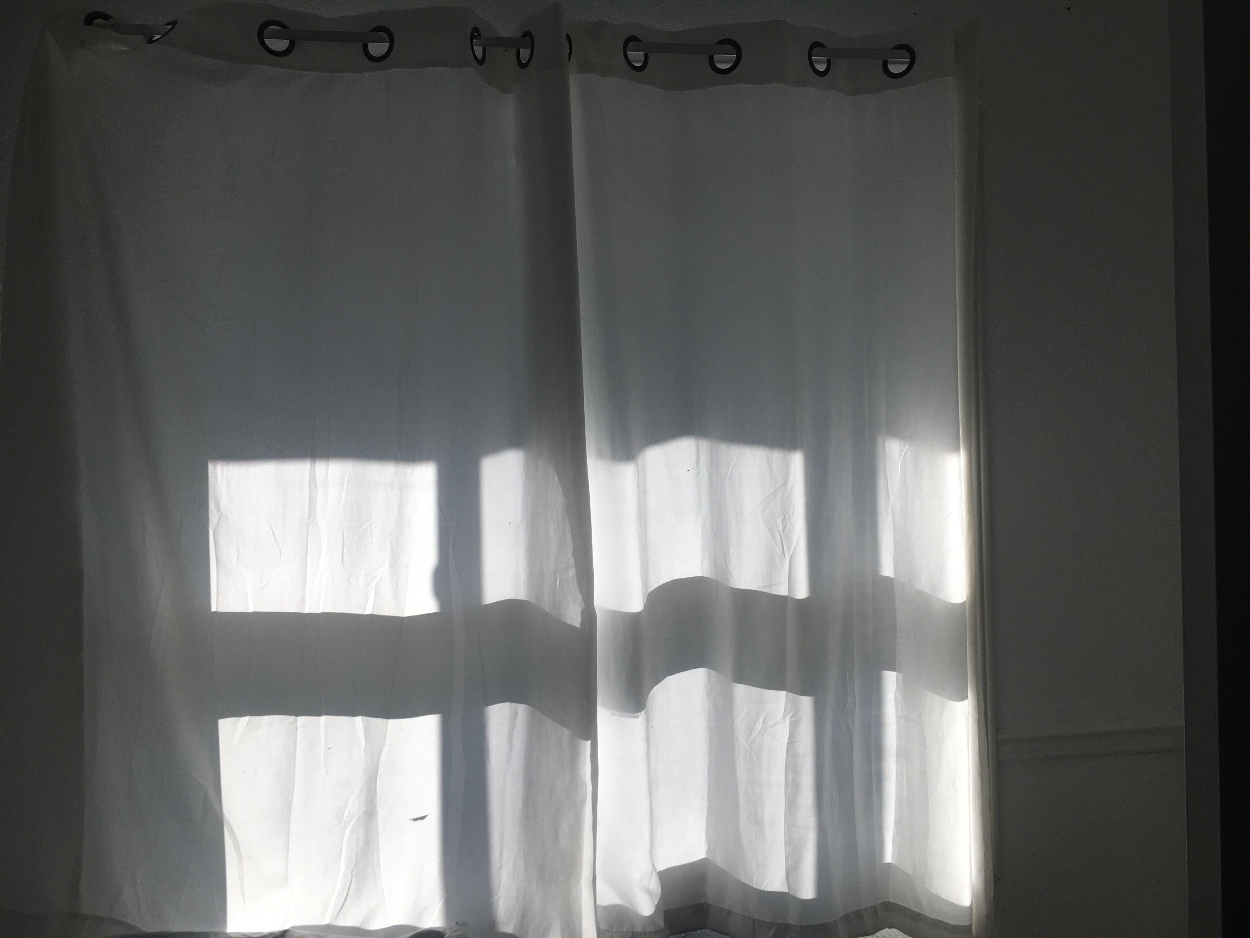Light coming in through children’s room even worse because of white curtain and no blinds