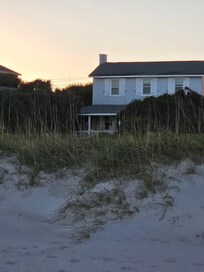 Such a cute farm style home!