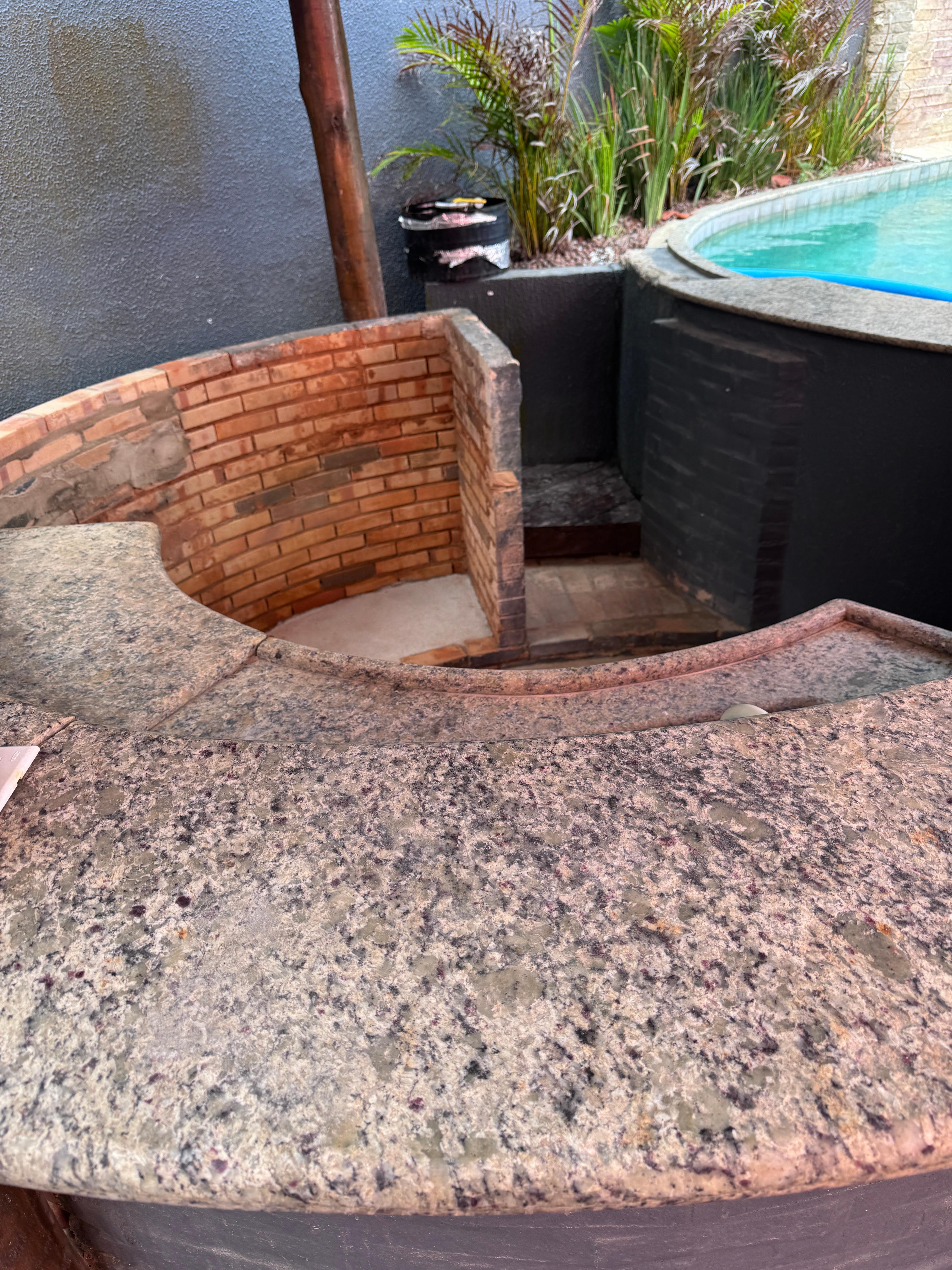 poderia aproveitar mais esse espaço para os hóspedes.