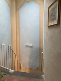 Stone stairs, no elevator.