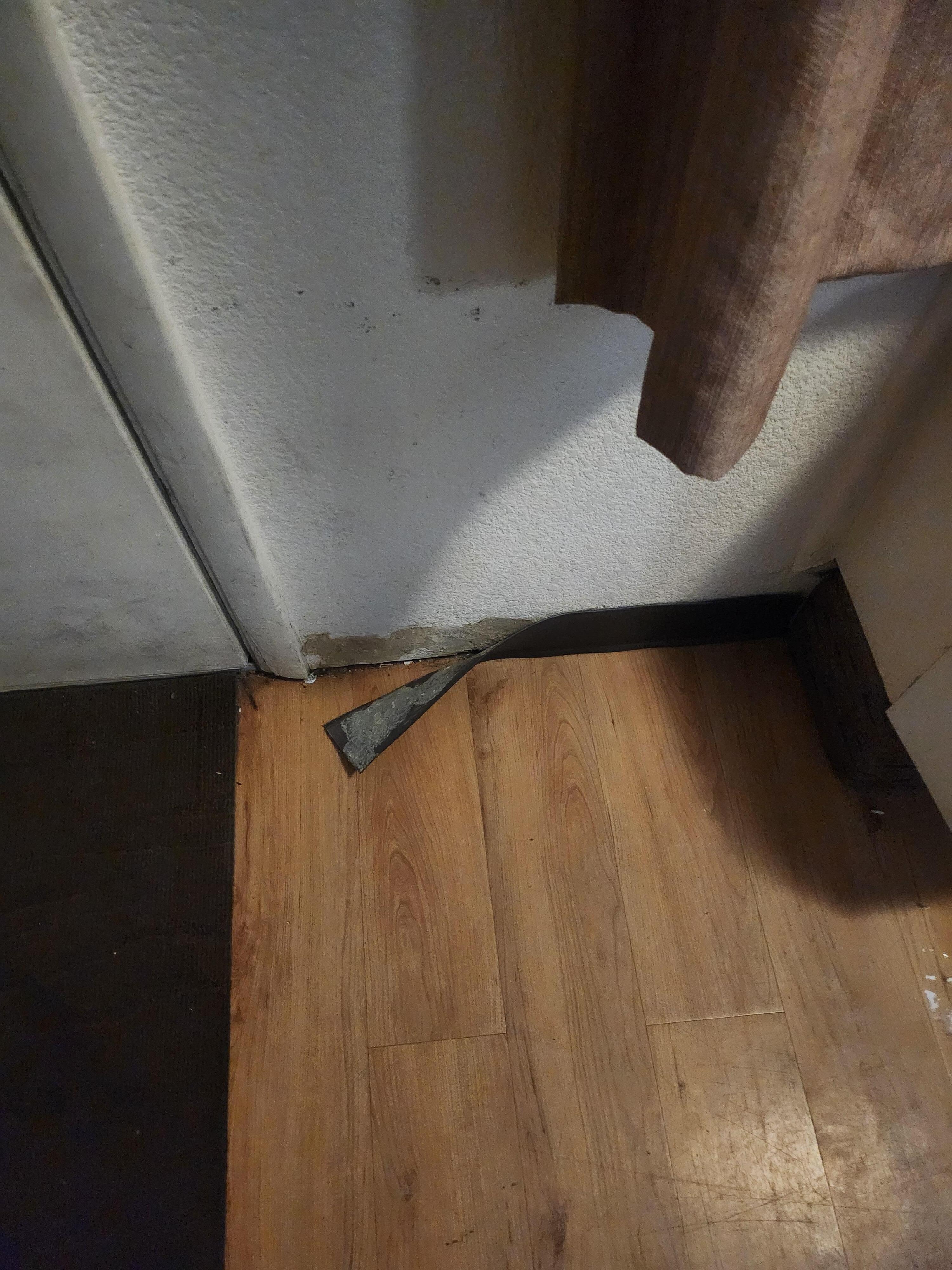 Molding peeling