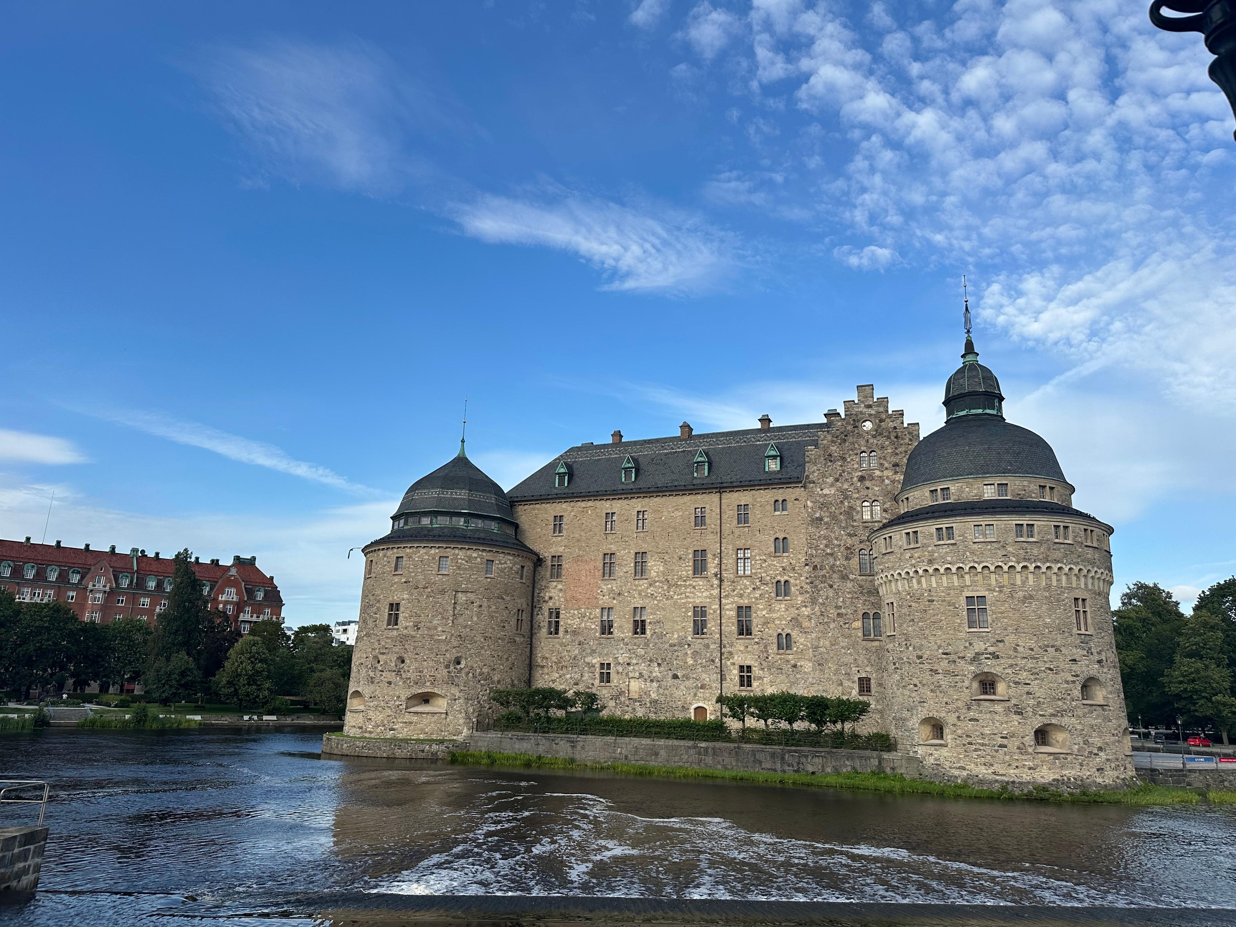 Örebro slott låg 2 min bort