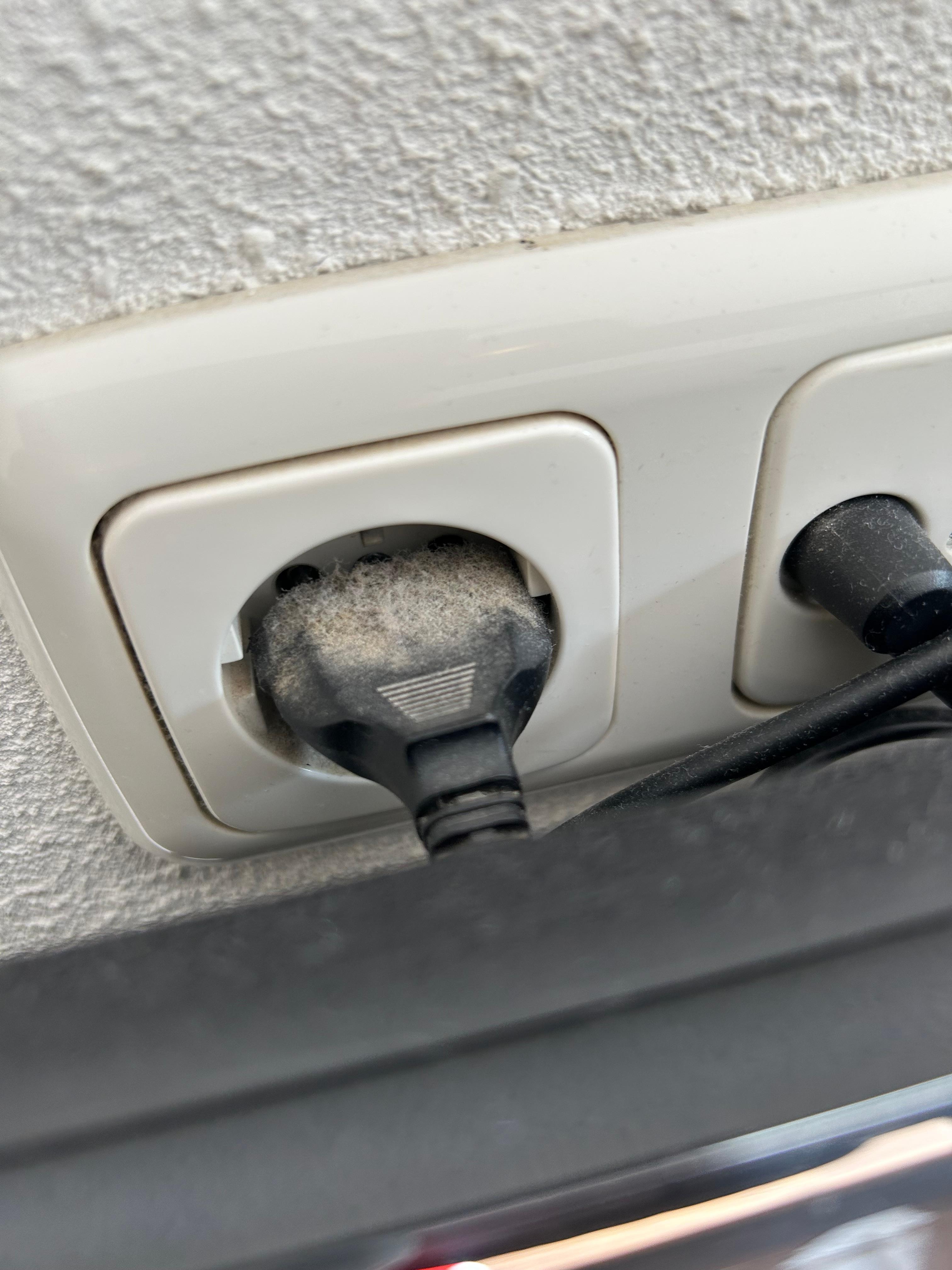 Sockets at back of tv