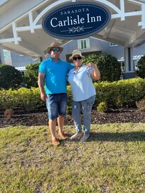 This picture is in front to the hotel my husband and my enjoy to mucho this hotel