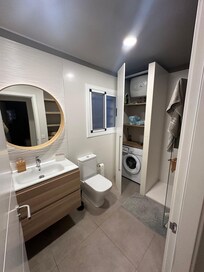 Bad mit Waschmaschine