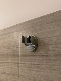 Broken shower in Talitha 203