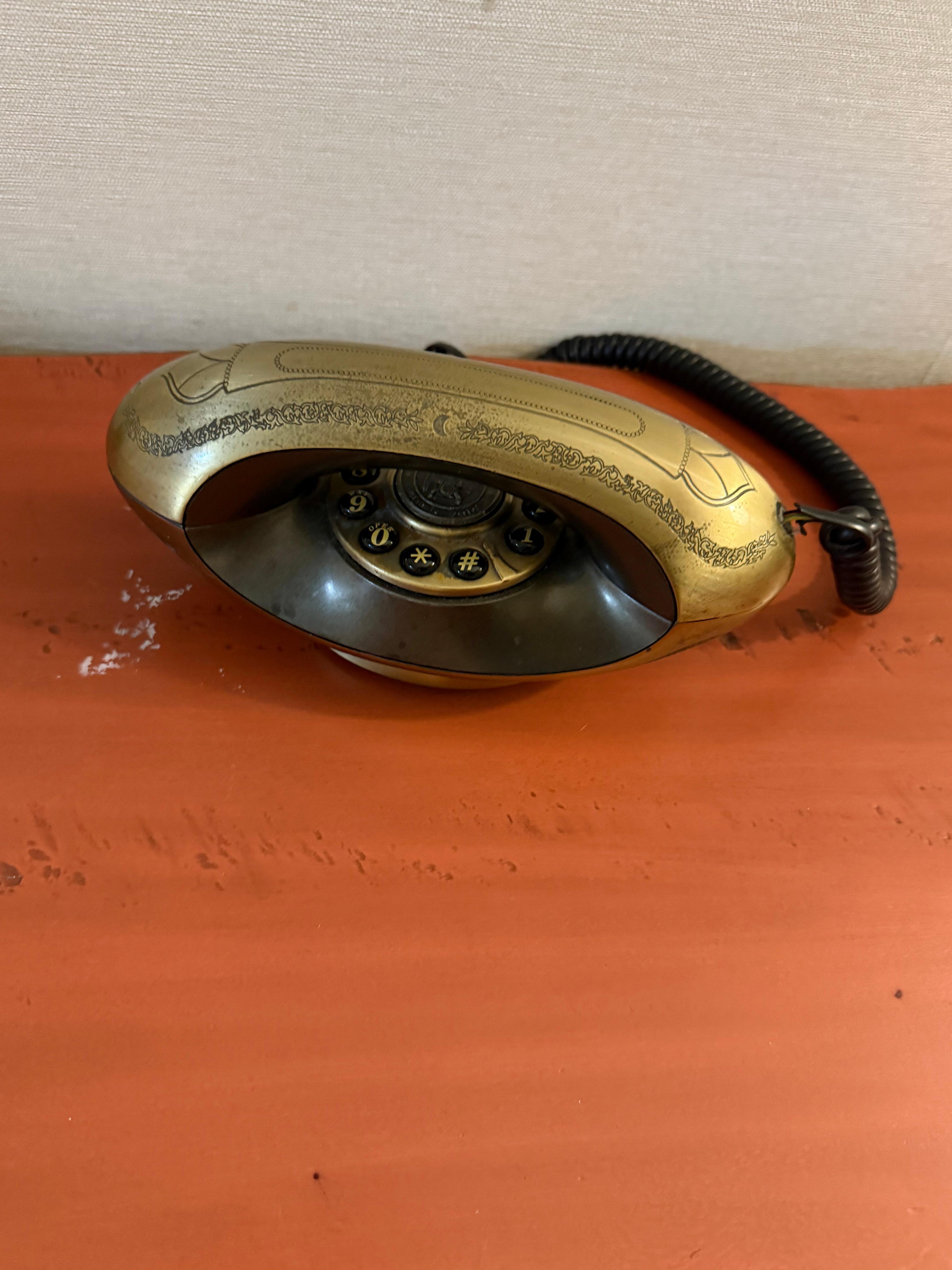 Antique phone 