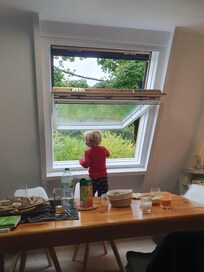 Das war unser Lieblingsfenster...beim Frühstück, beim mittagessen, beim käffchen oder tee, beim spielen...eigentlich immer.