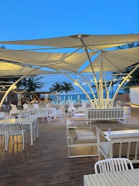 Piscine côté plage