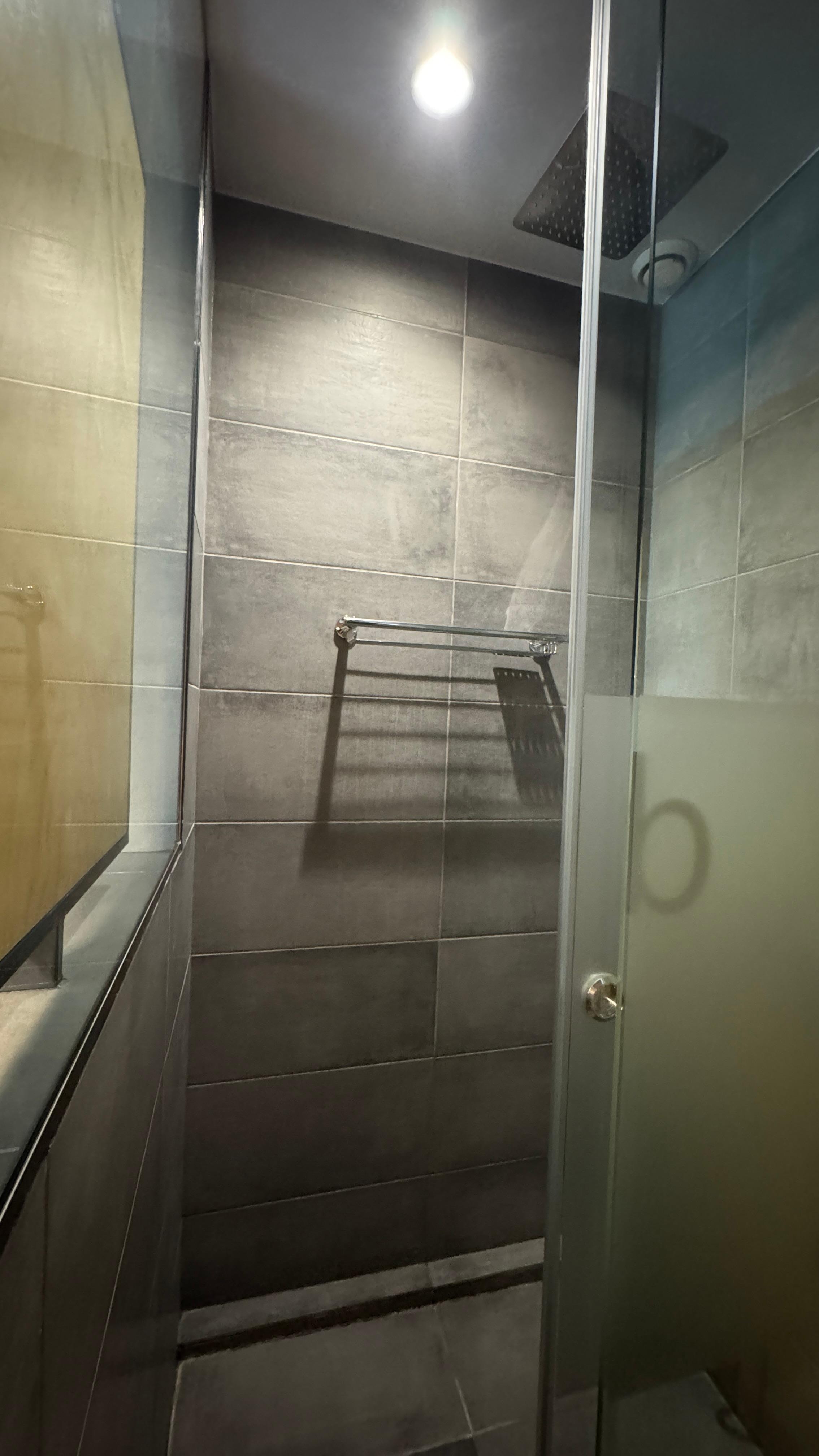 Shower stall