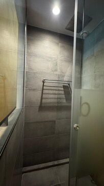 Shower stall