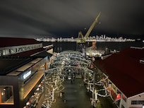 Beautiful city & Shipyards Christmas market view