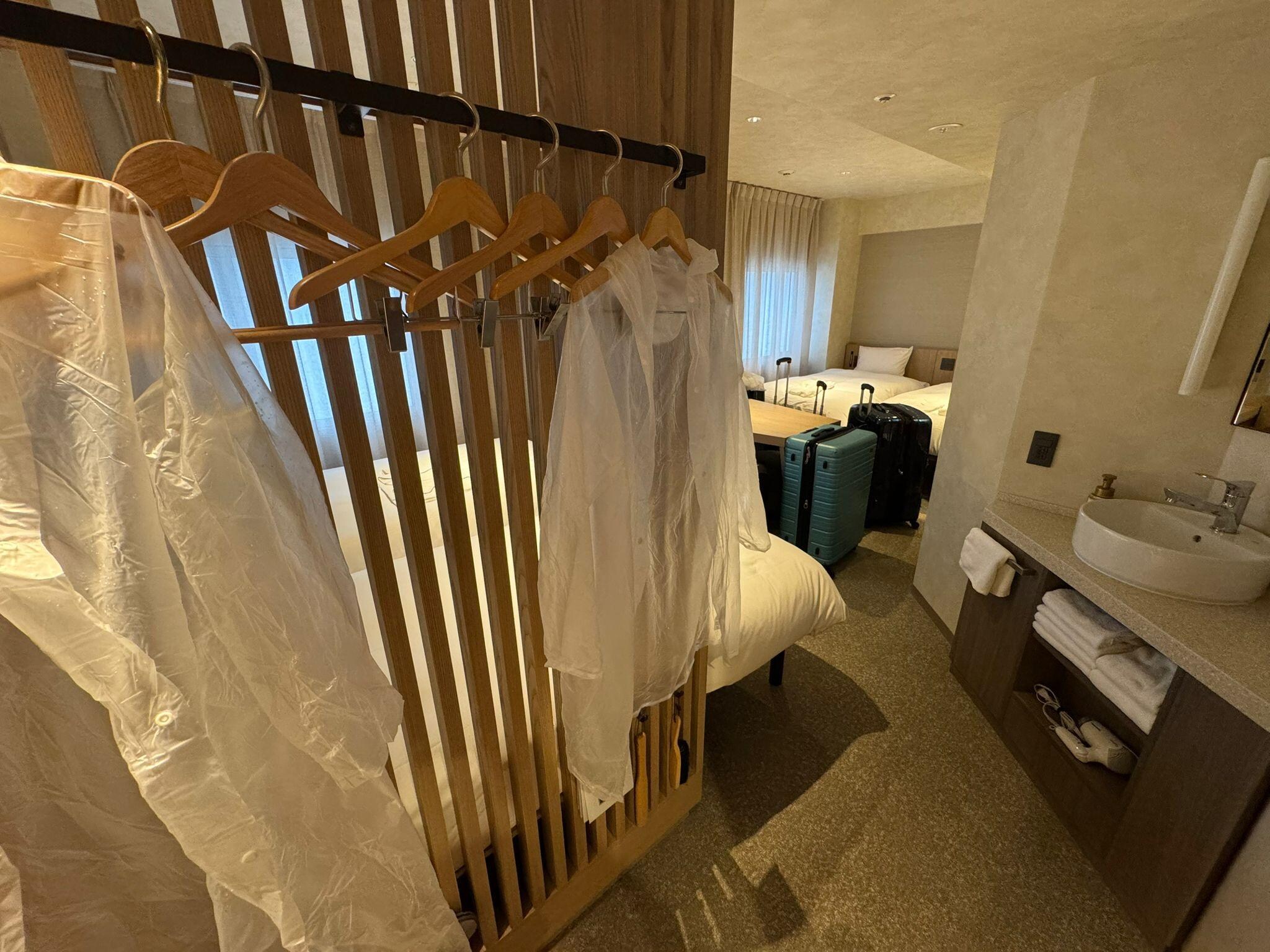 Entry into hotel room & sink