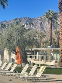 Lovely, pristine pool