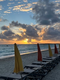 Morning sunrise 5 minute walk from the house