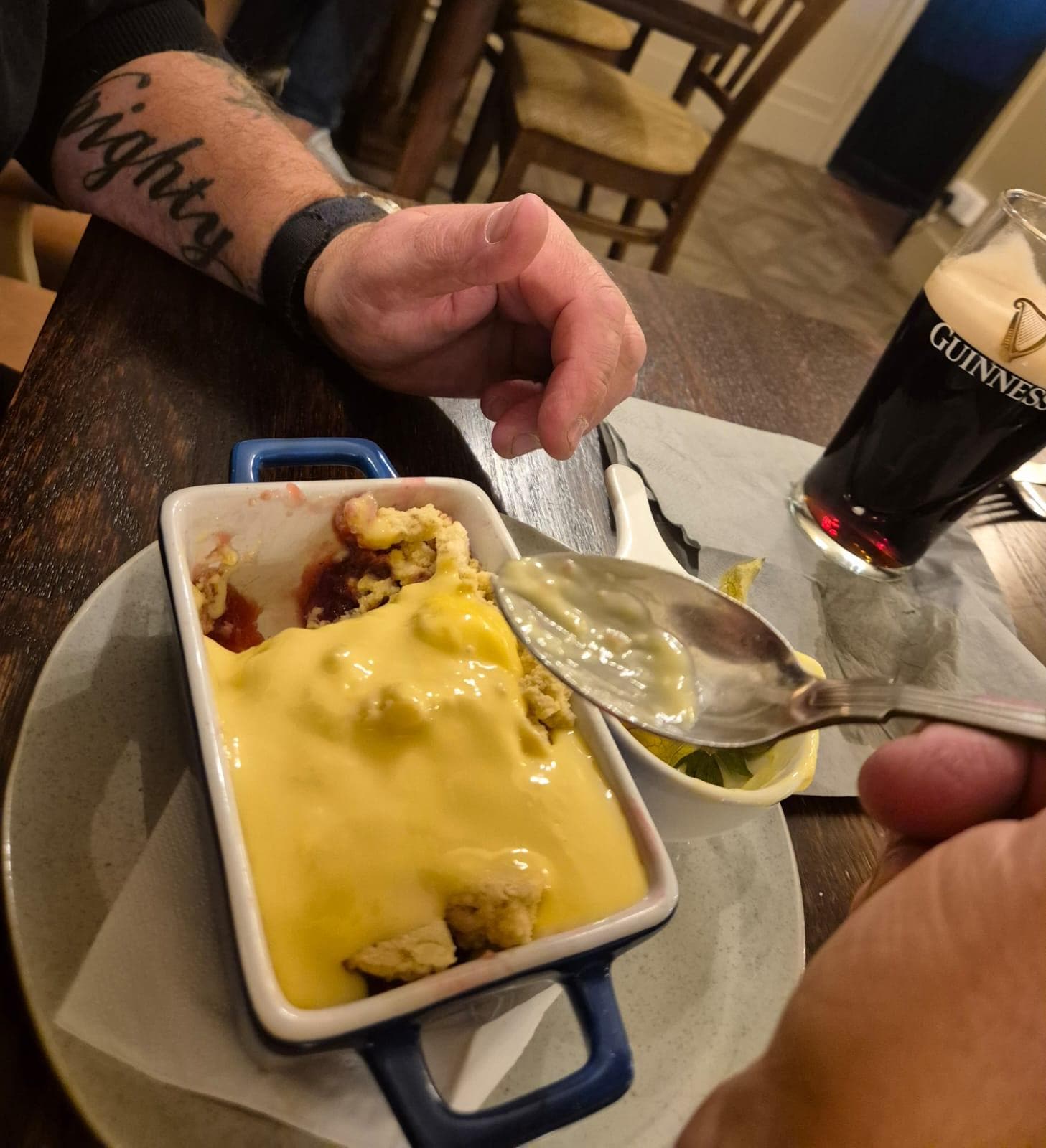 Apple crumble & custard