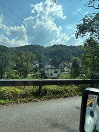 Driving into Bramwell