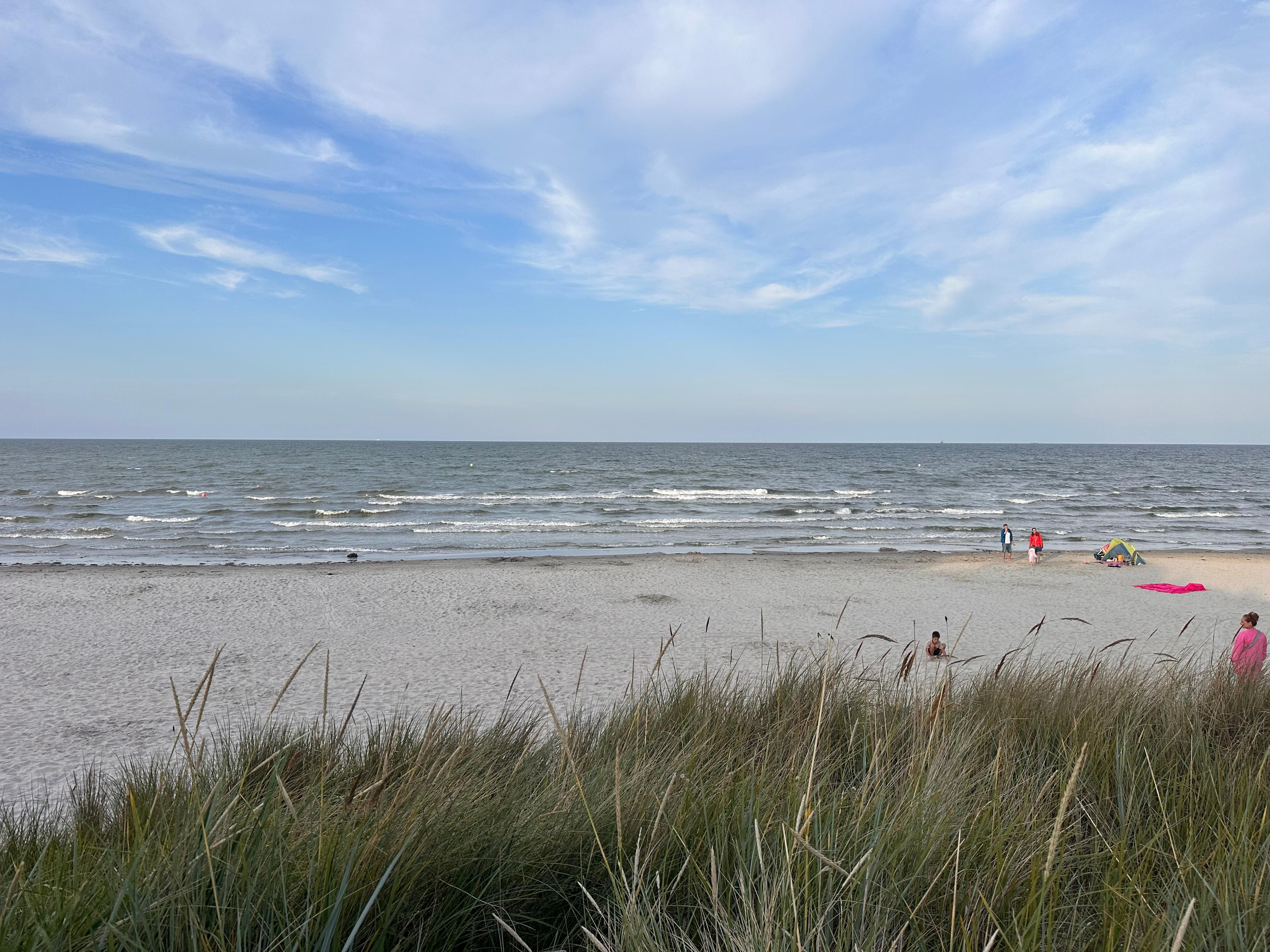 Der unglaublich tolle UND saubere Sandstrand.