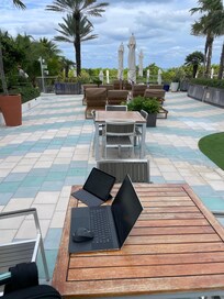 Great office area to work