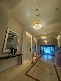 Lobby Inn on Fifth