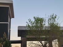 Nice outdoor area in front.