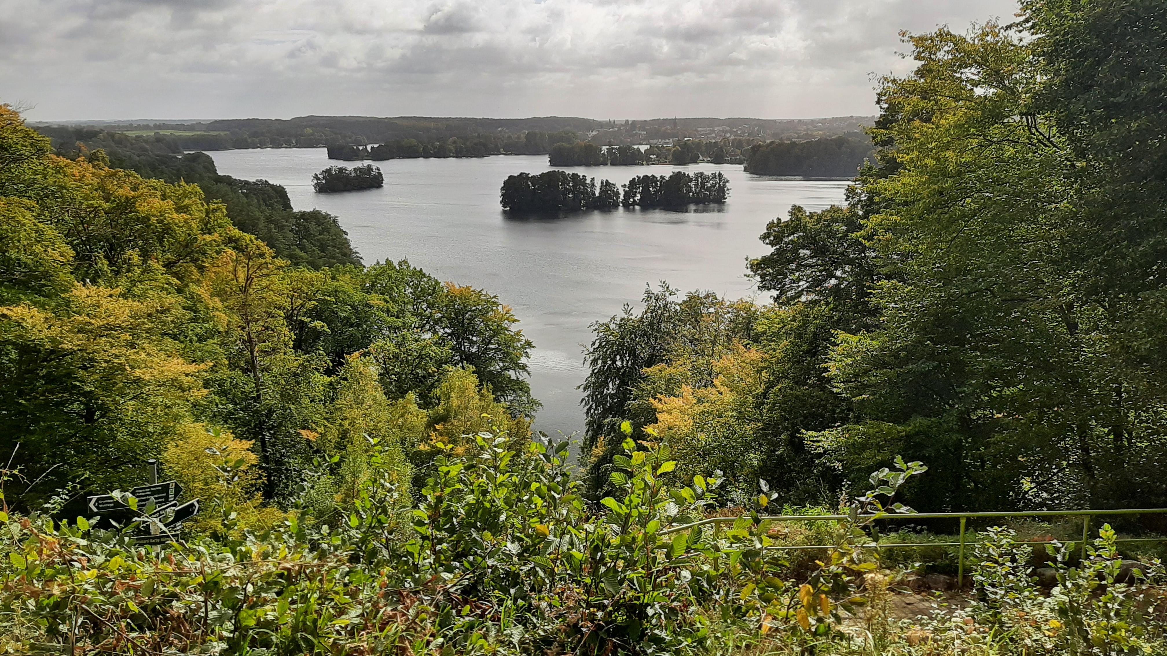 Vom Reiherberg bei Feldberg Blick auf den Haussee