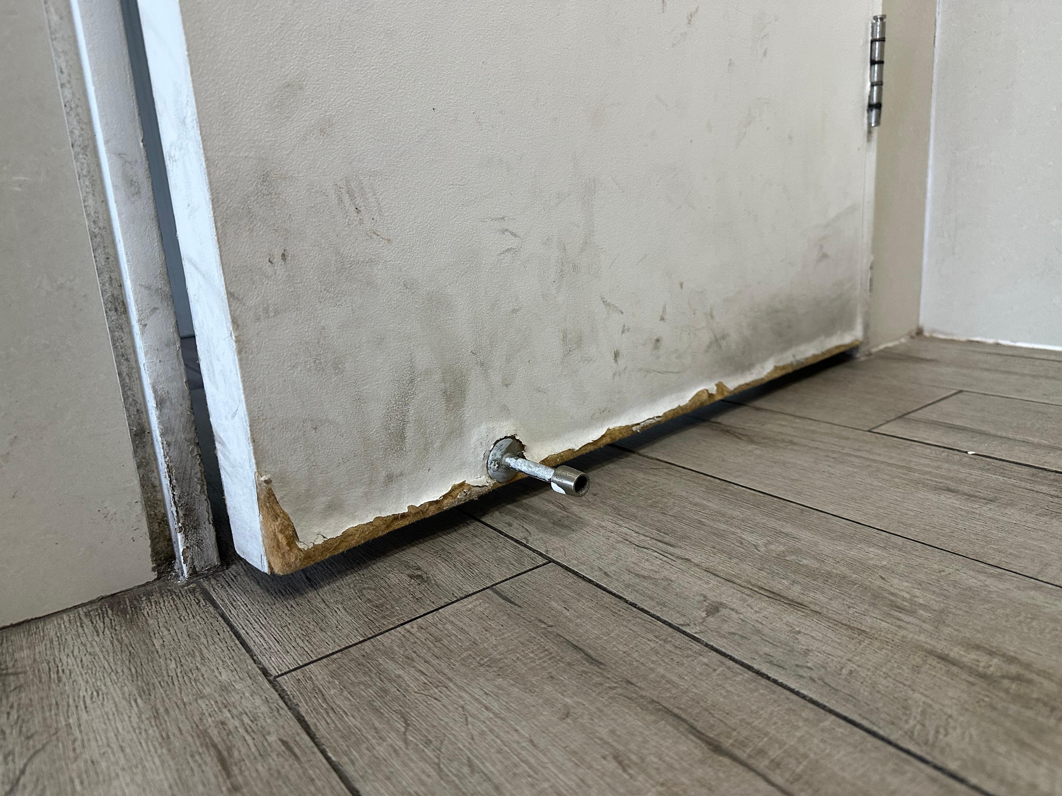 Porte de la salle de bain