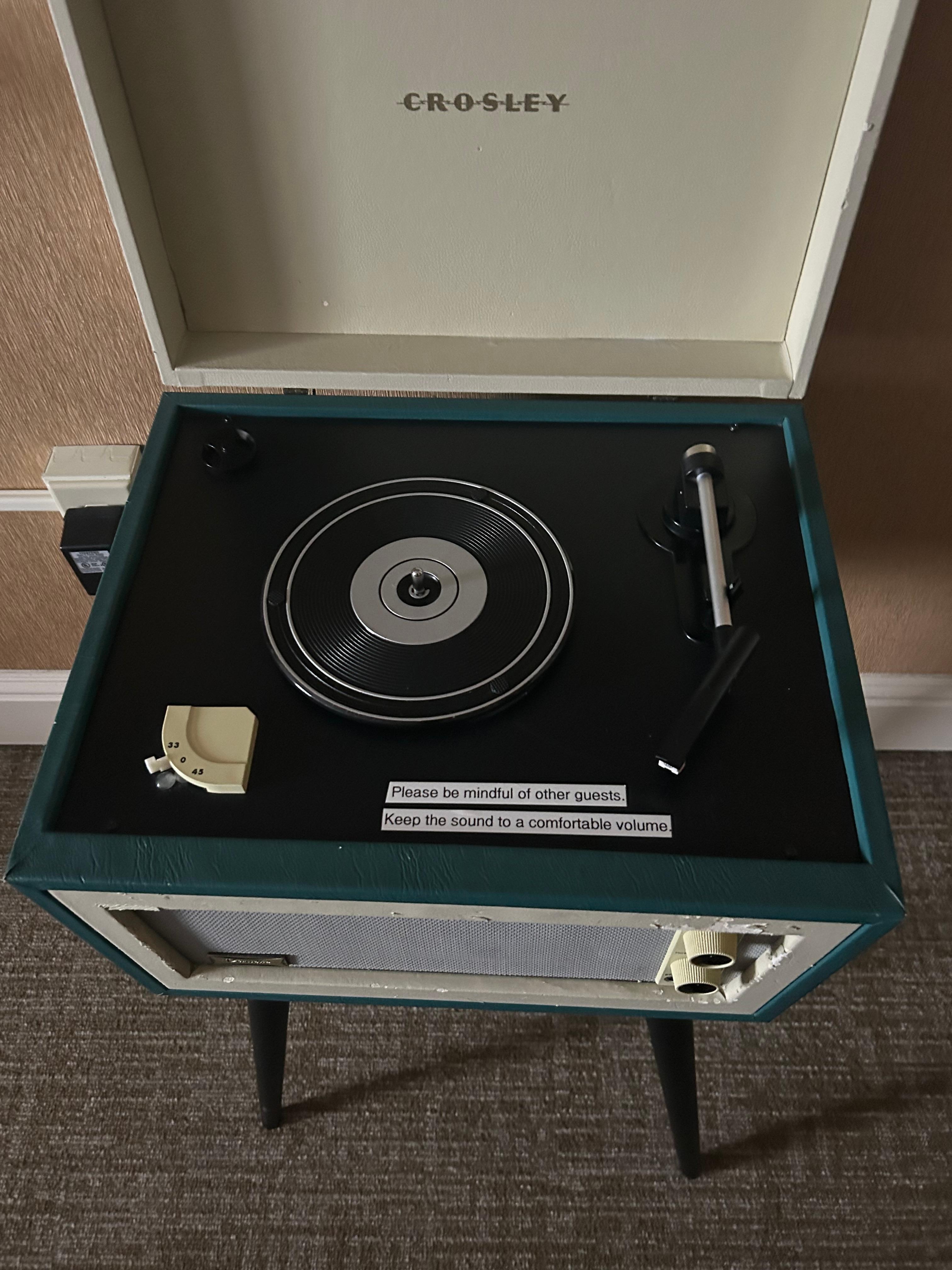 The deluxe rooms have a record player! 