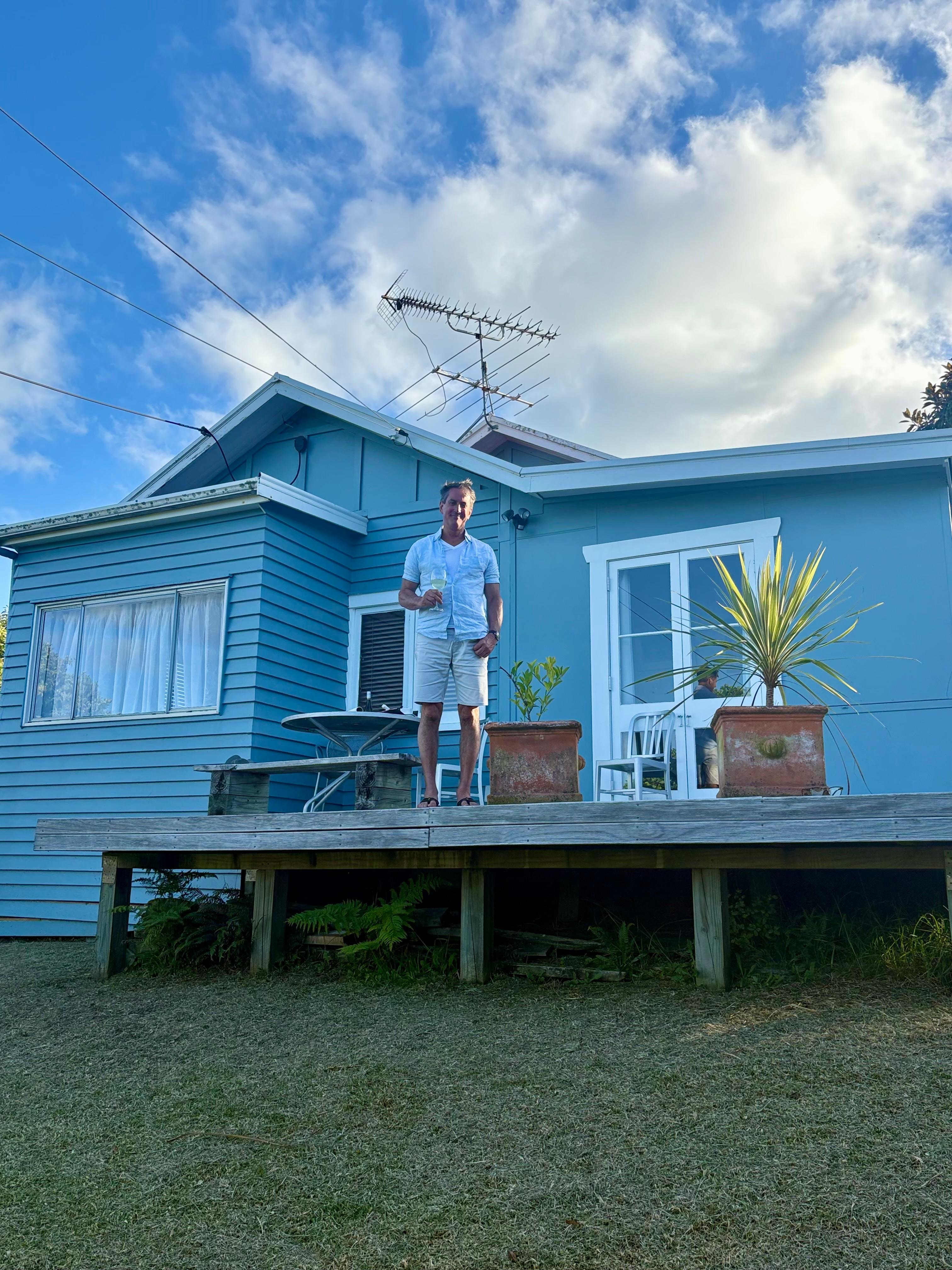 A lovely and updated 1940s Waiheke bach. 