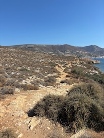 The footpath along the cliffs/beachfront while walking into town.