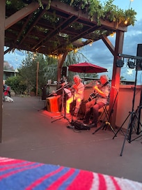 Friday night music, WE LOVED THESE GUYS & got to meet all of them!
