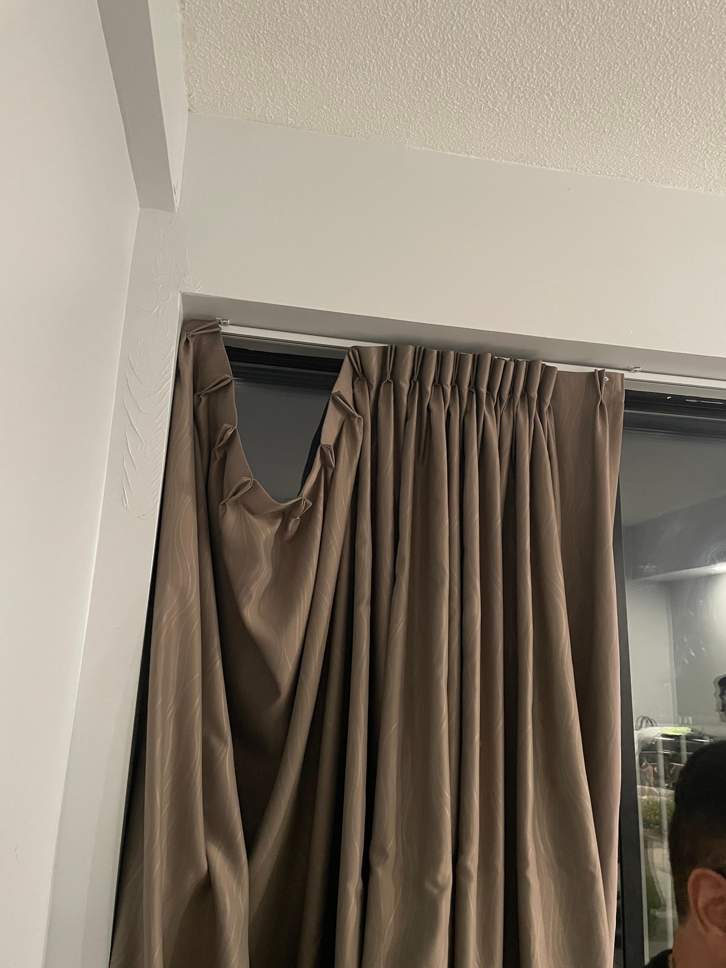 Curtains have broken rings