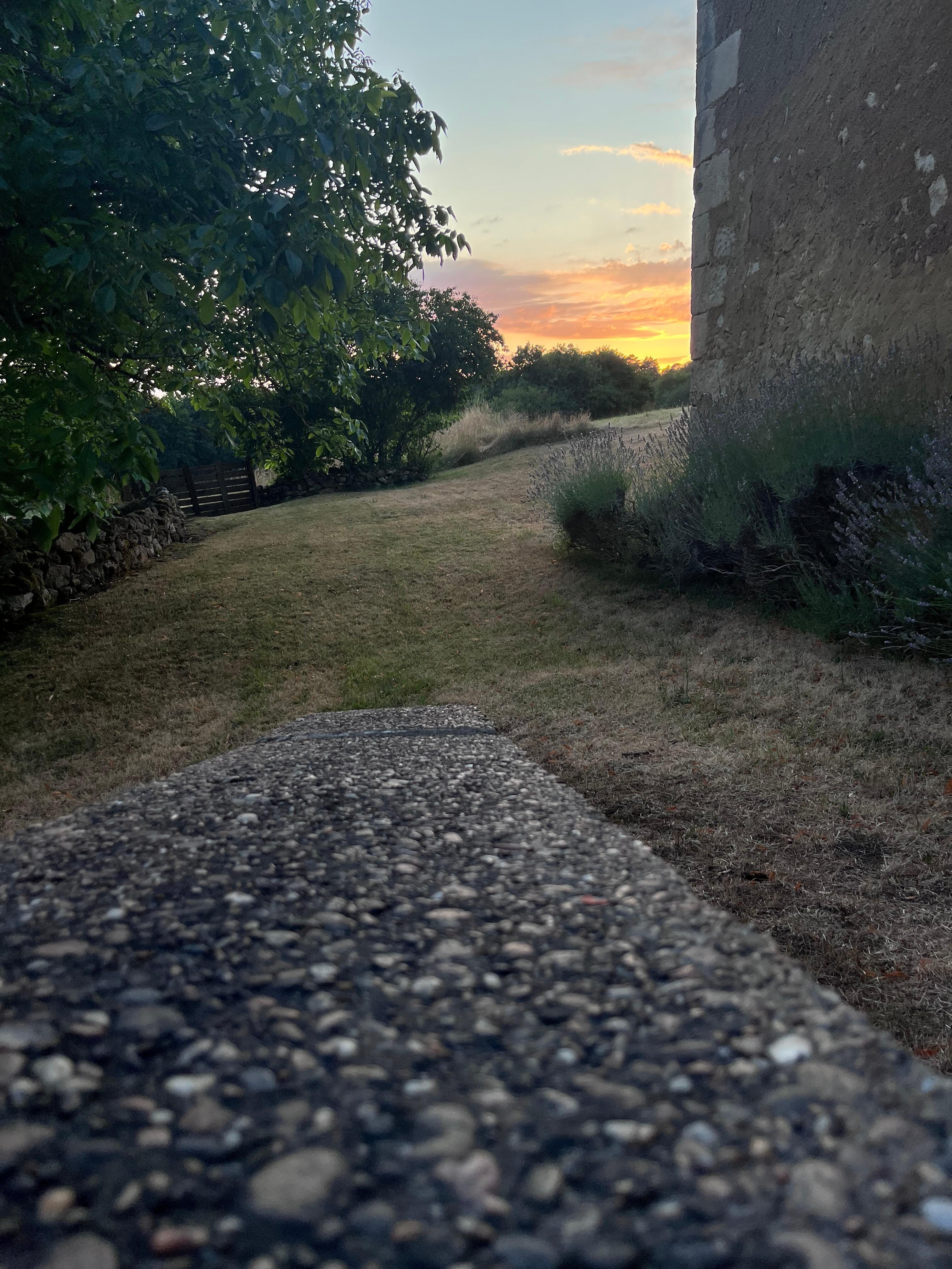 Blick von Sitzgruppe 