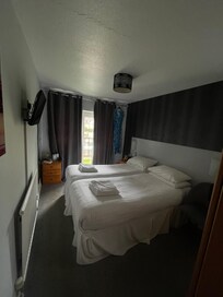 Twin bed room