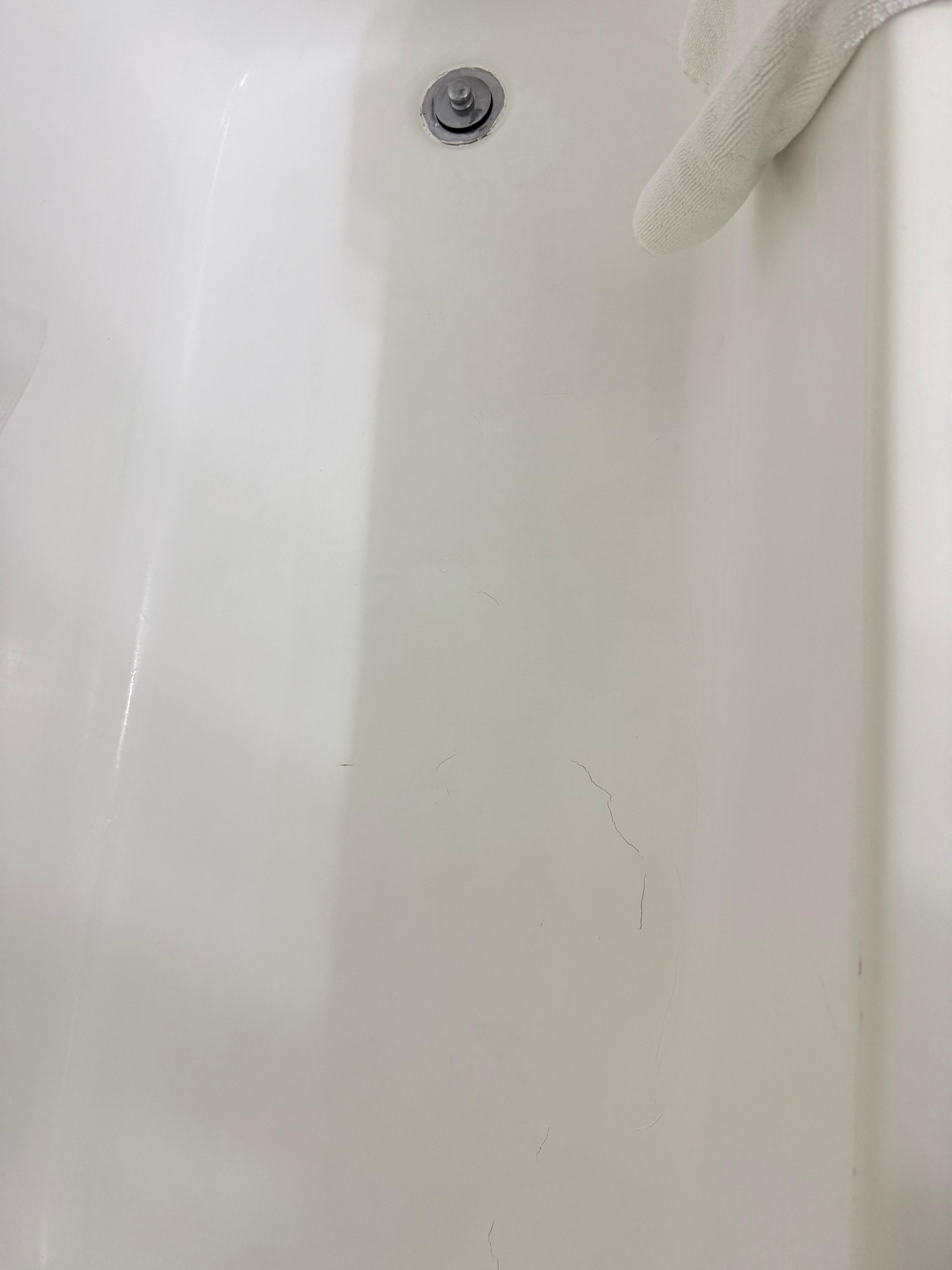 Damage to tub floor - can that even be clean?