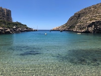 Xlendi bay