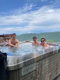 Hot tub was a plus