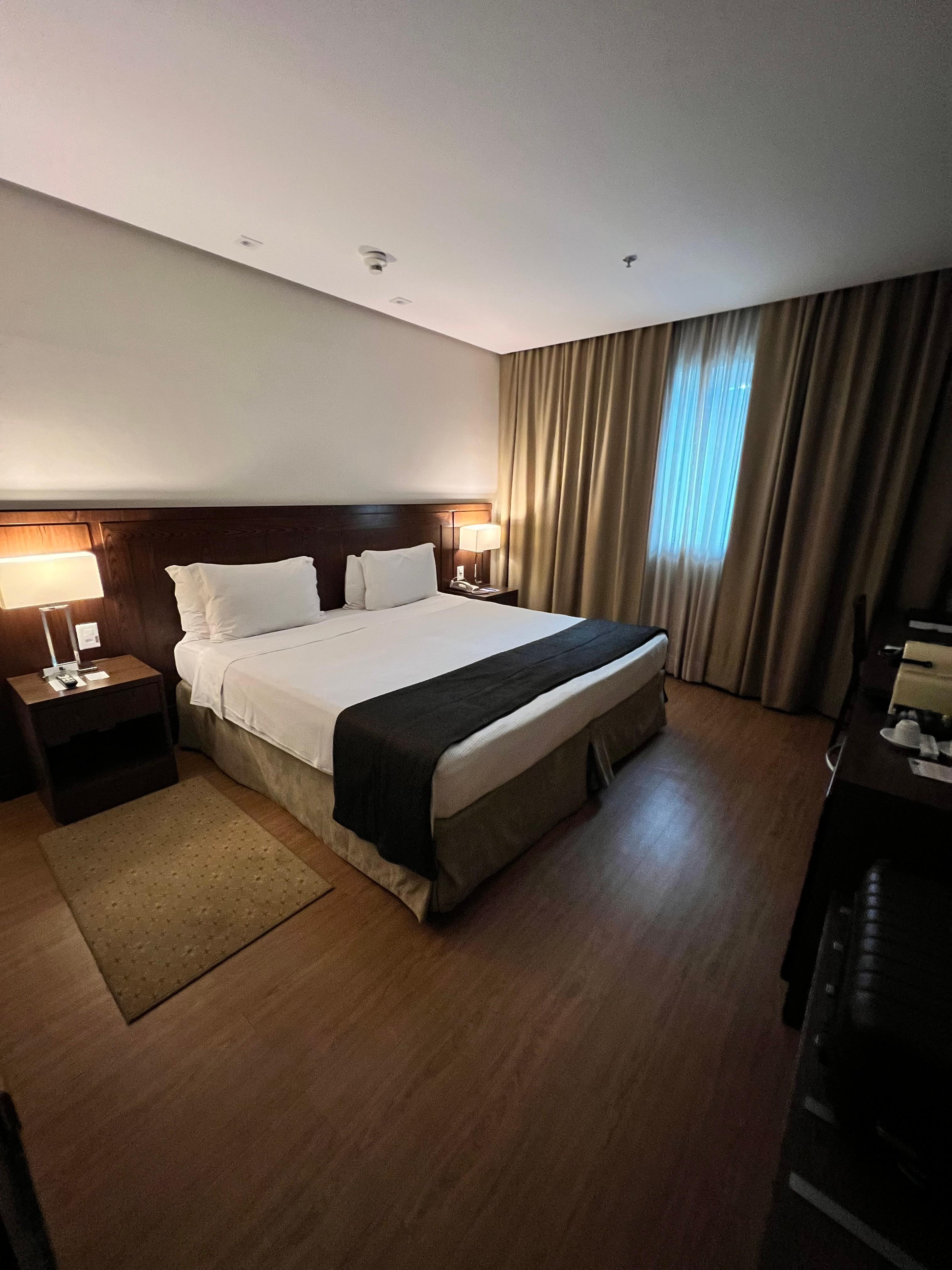 Quarto cama de casal 