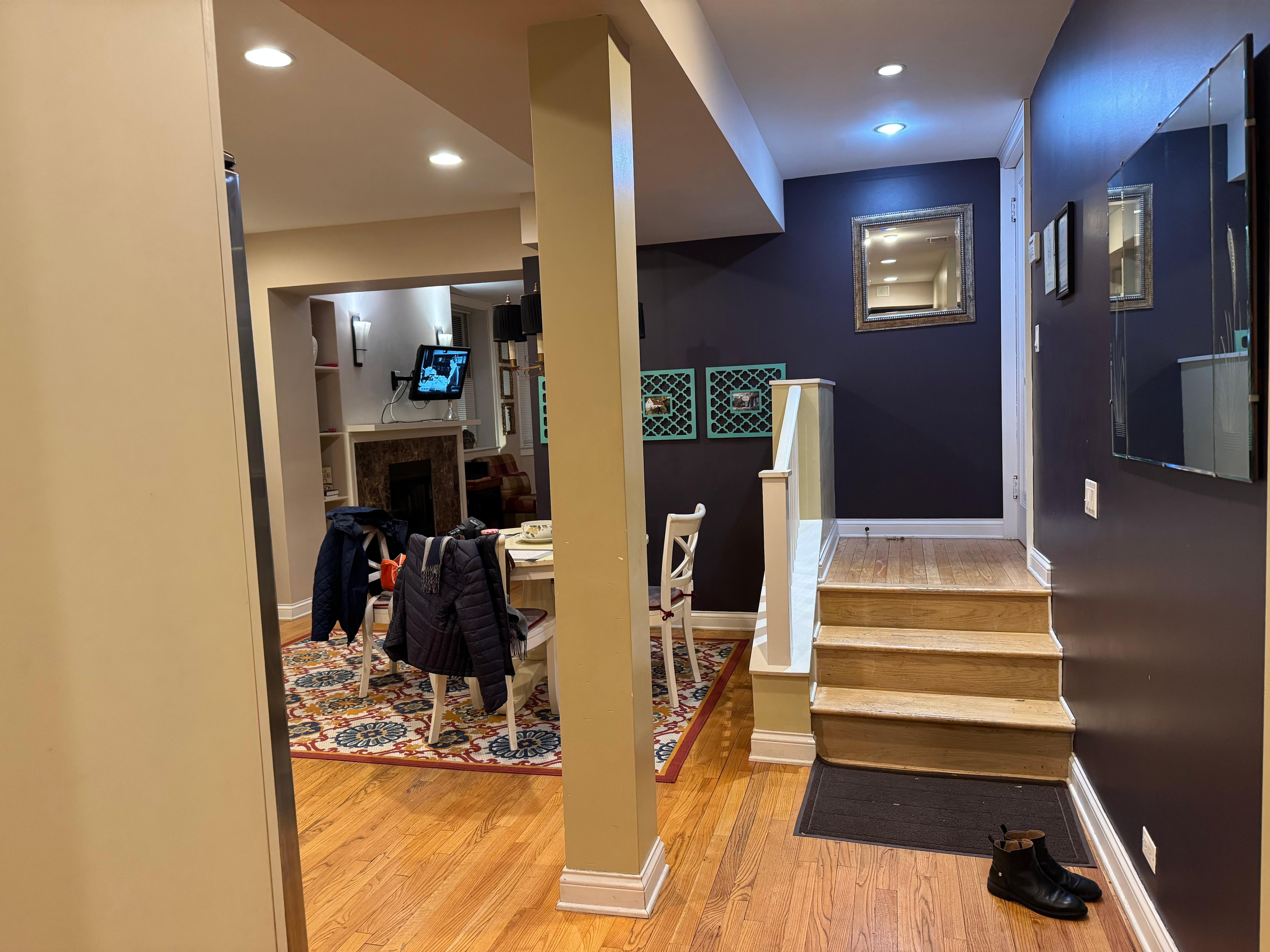 Looking at the entrance. 