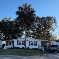 Paradise - Kateâs house.