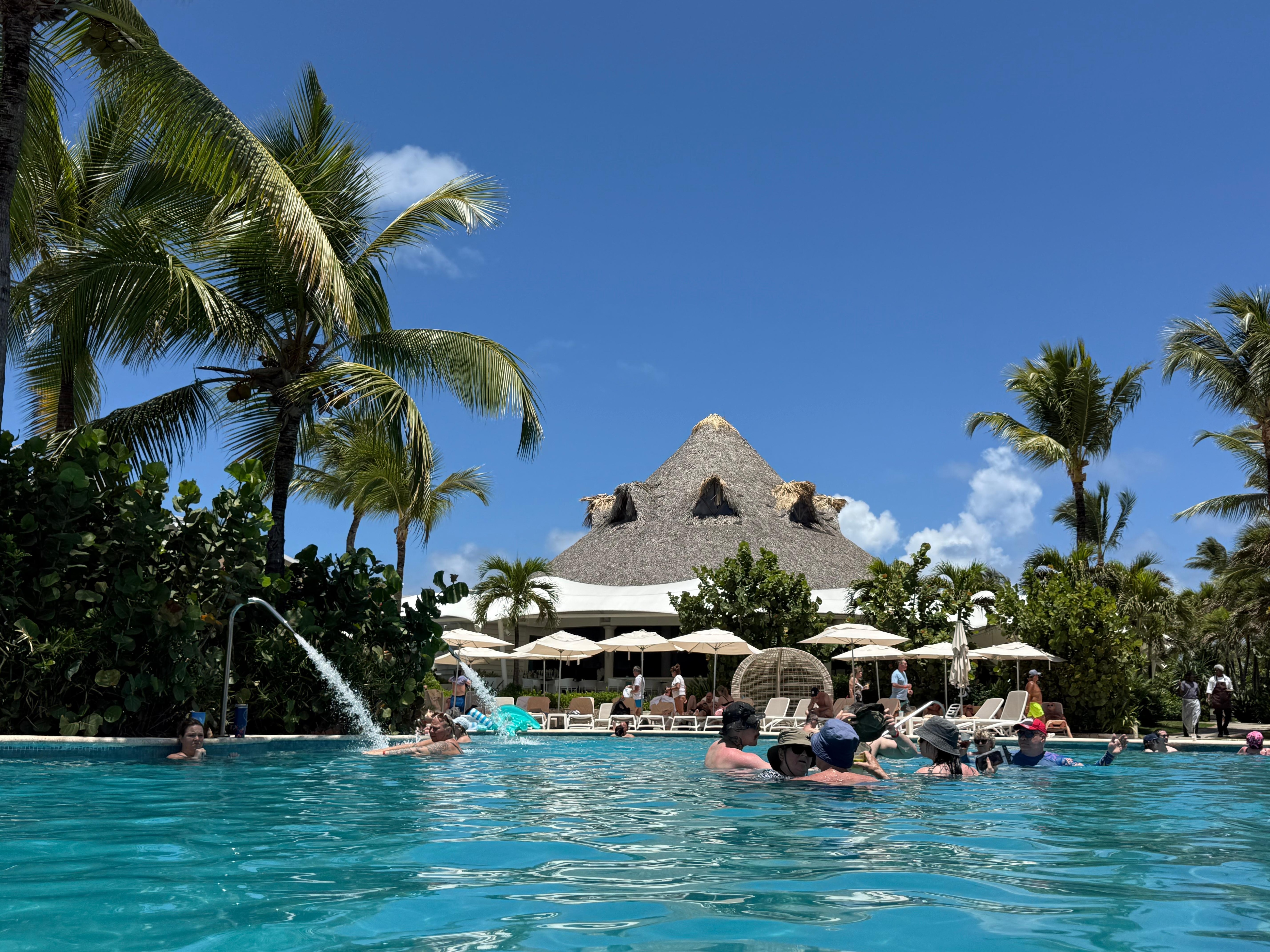 On-site Pool with swim up bar