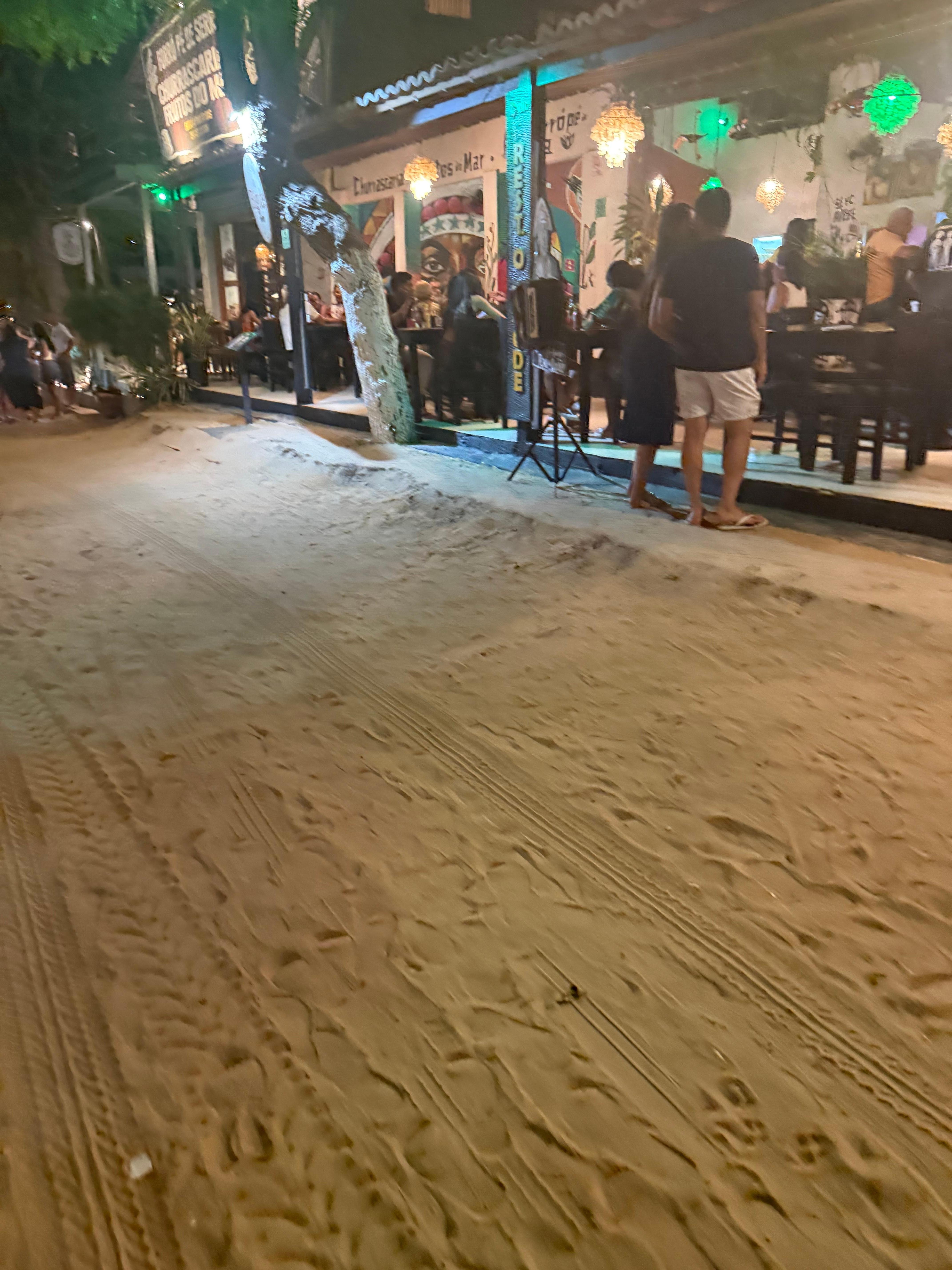 Excelente localização! Perto da praia, bares, e restaurantes.